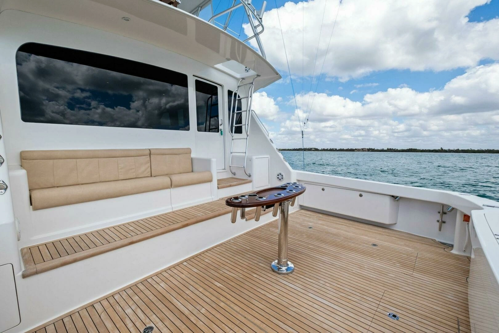 2008 Viking 64 Convertible - Image 75