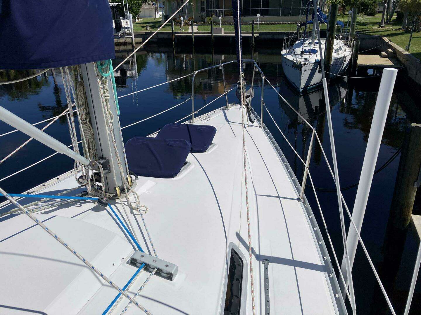 2000 Beneteau Oceanis 311 - Image 5
