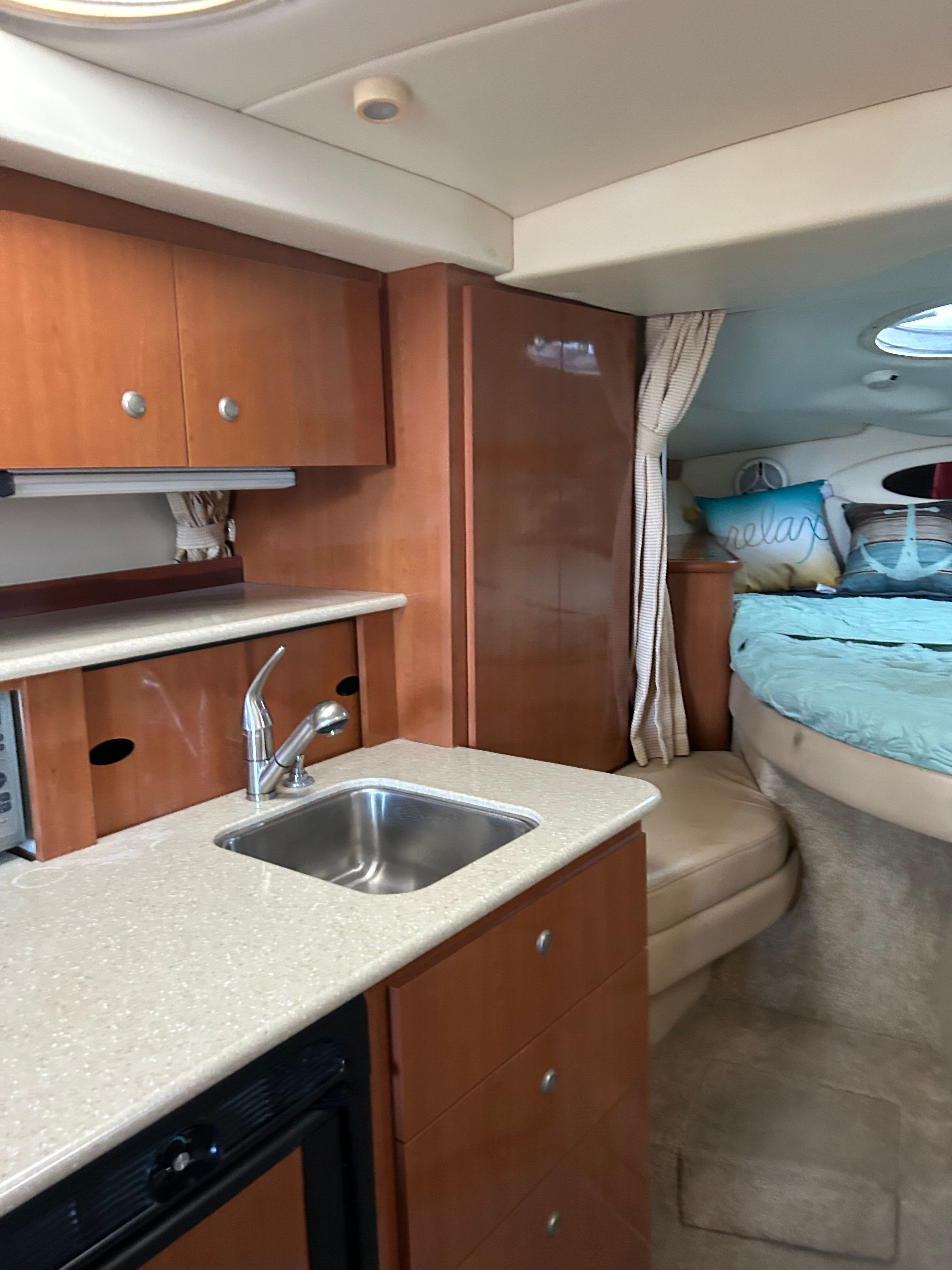 2006 Maxum 3300 SE - 74