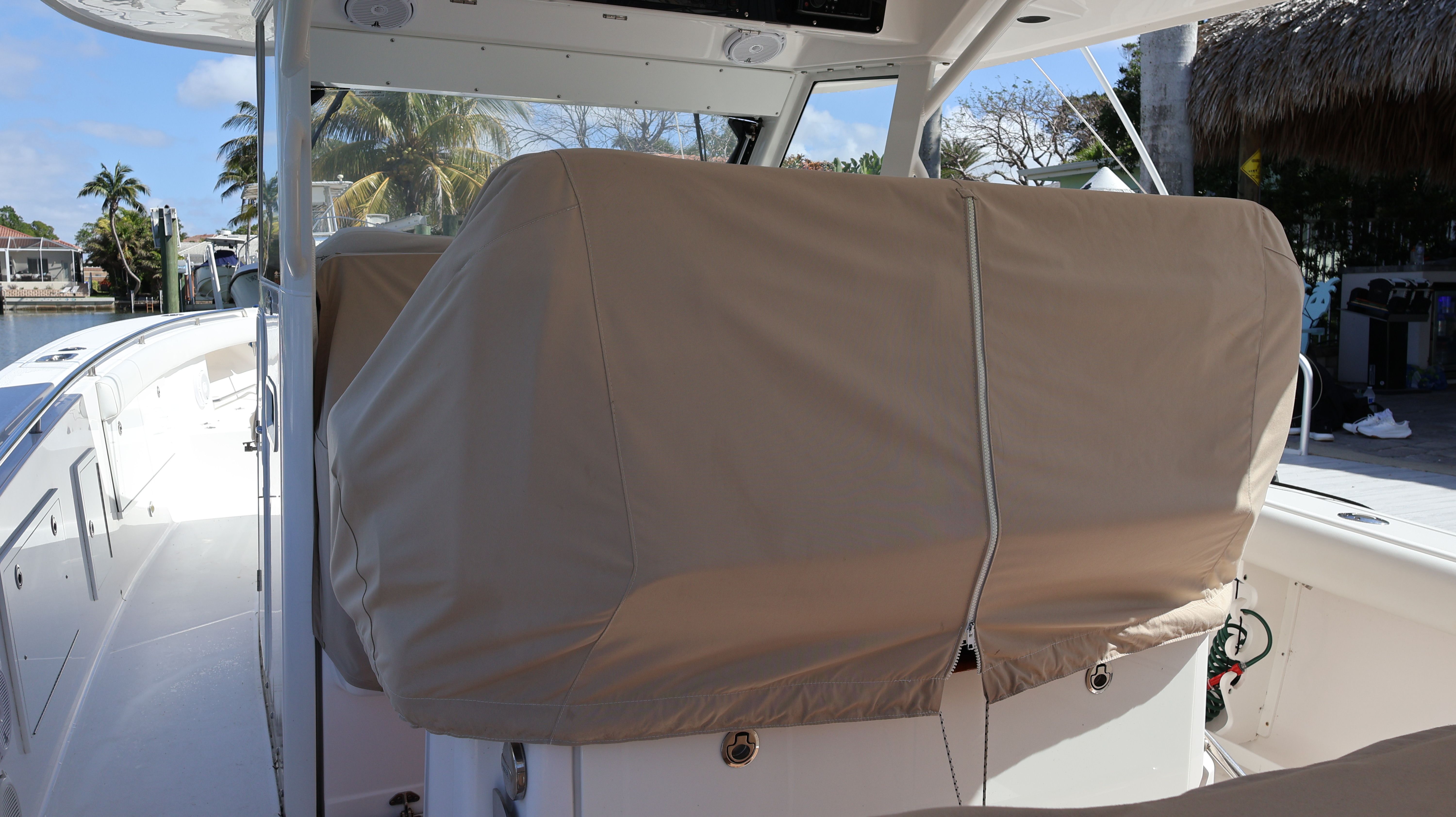 Covered helm station on a 2019 Everglades 435 Center Console boat.