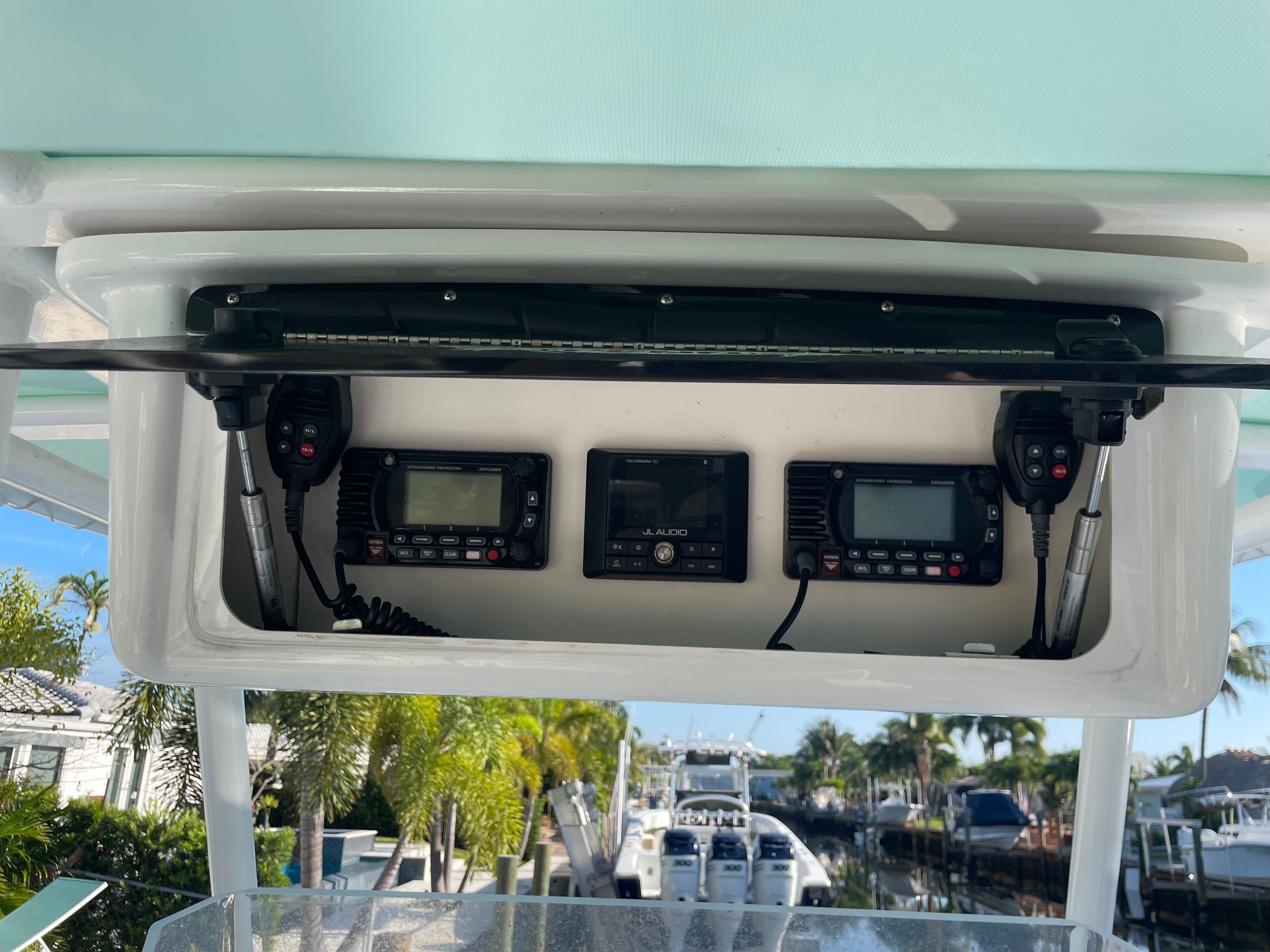 2003 Island Runner center console - 5