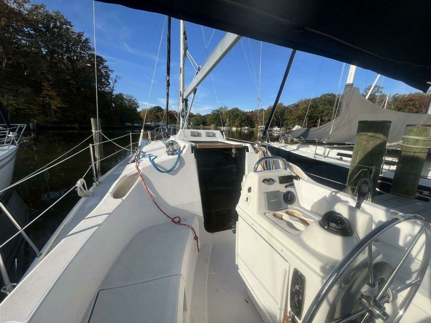 2002 Hunter 326 - Image 6