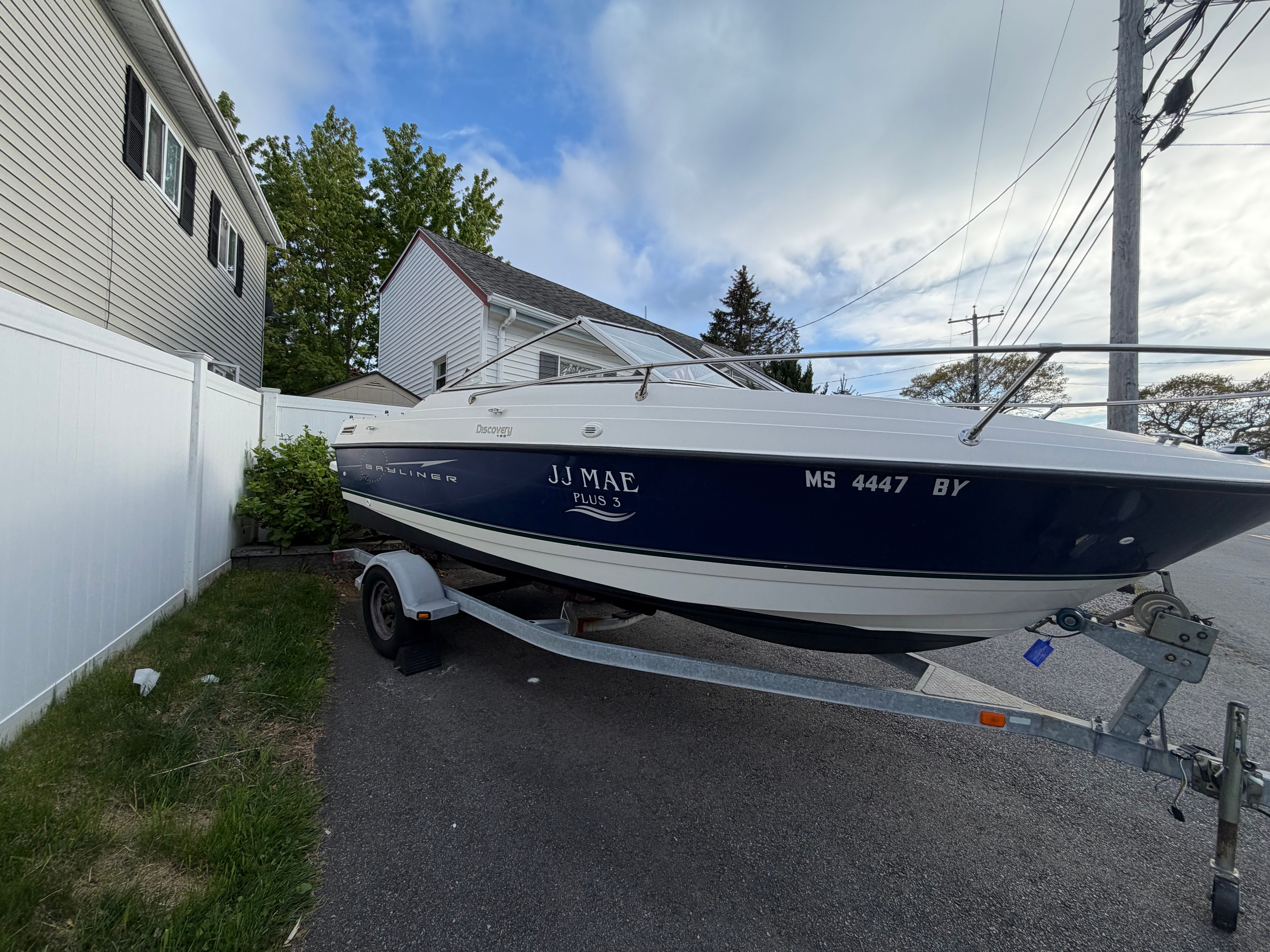 2012 Bayliner 192 Discovery Cuddy - 4
