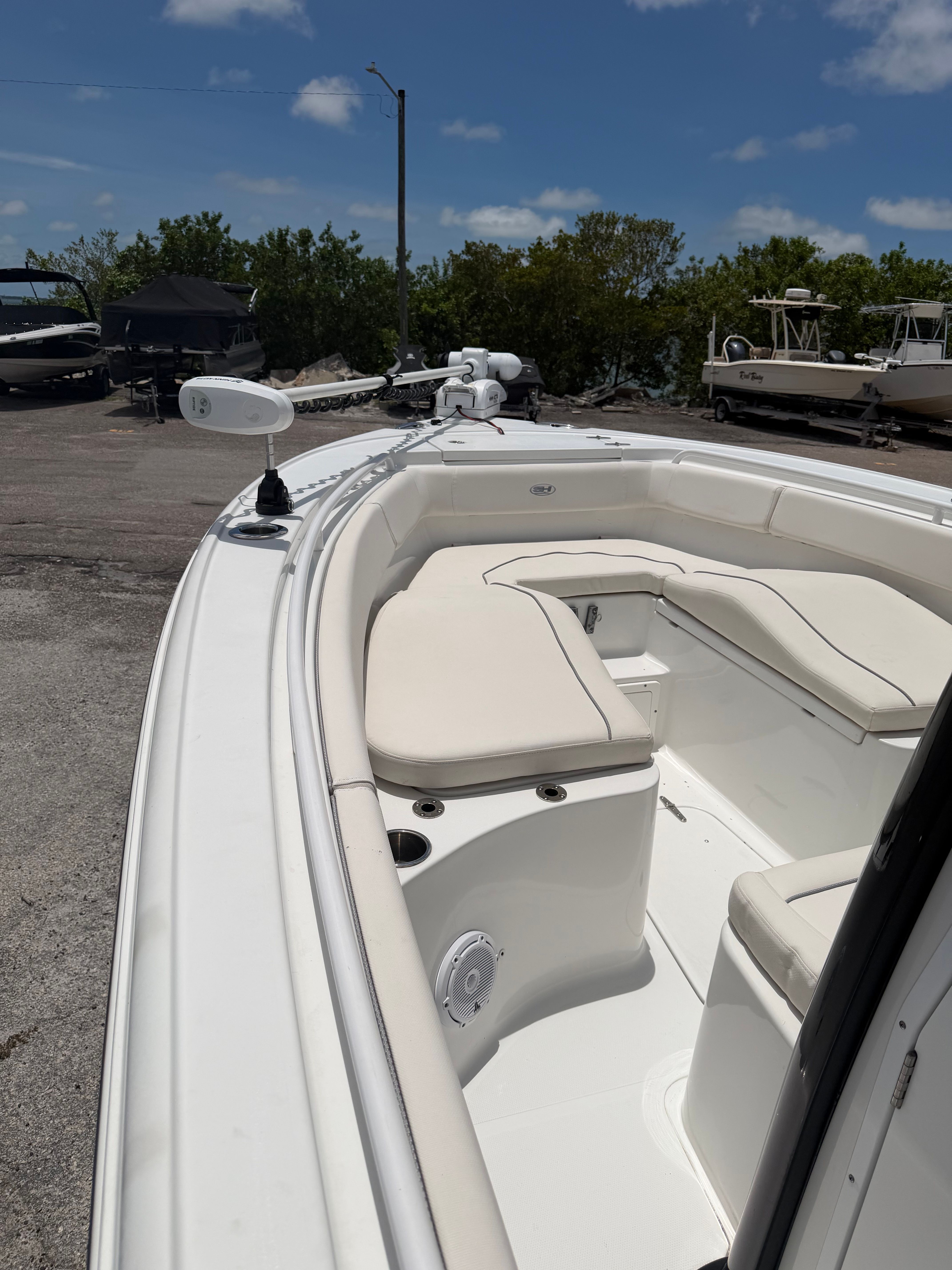2023 Sea Hunt Ultra 255 SE - 18