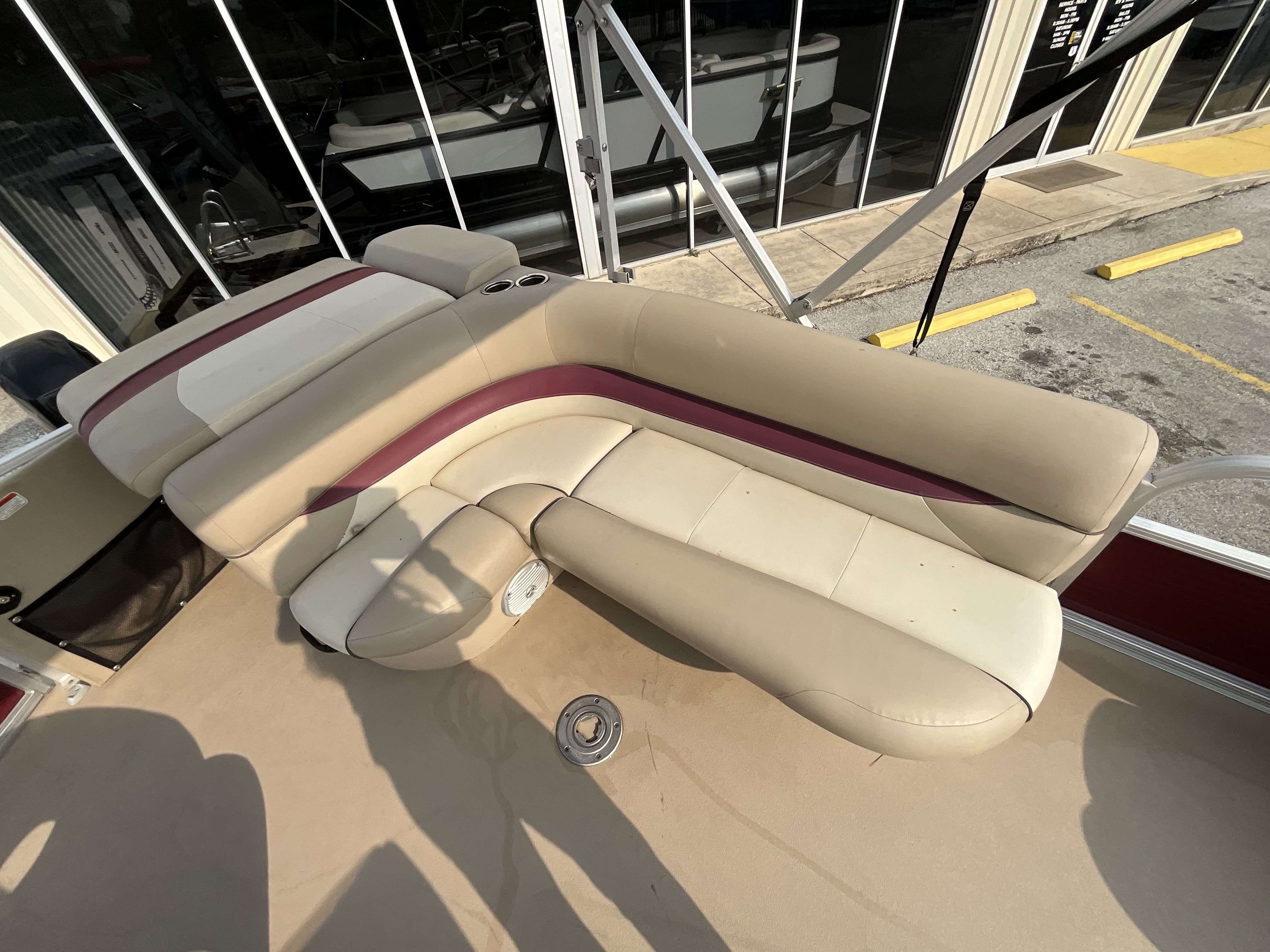 2018 Tracker Party Barge - 10