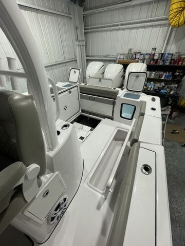2024 Sportsman Open 352 Center Console - 34