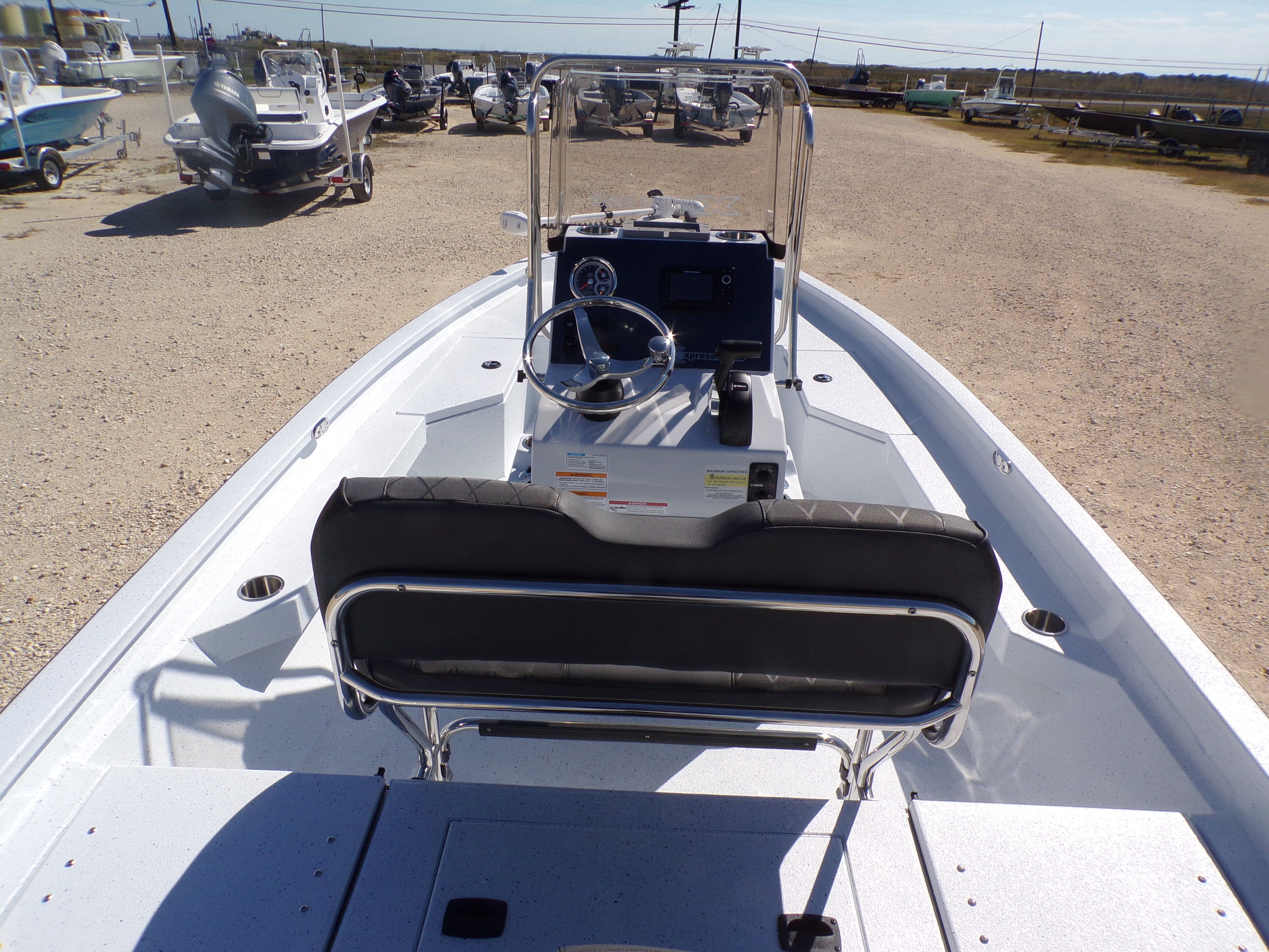2026 Xpress H20B Bay - 23