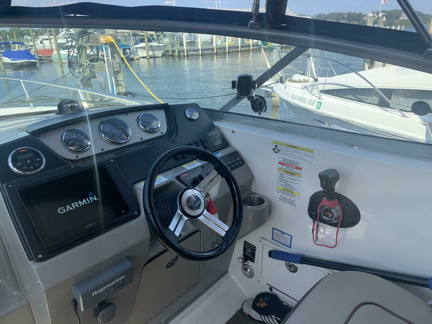 2014 Sea Ray 280 Sundancer - Image 16