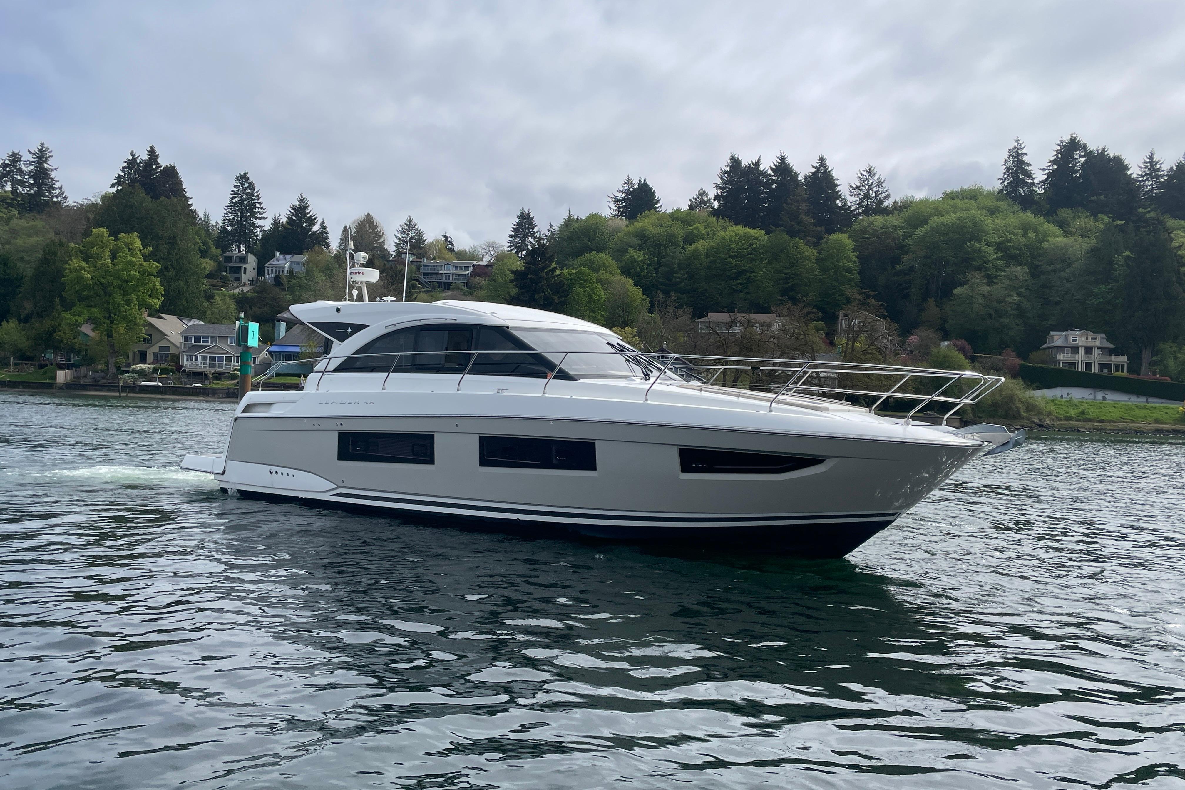 2017 Jeanneau Leader 46