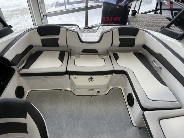 2026 Yamaha Boats AR195 - 5