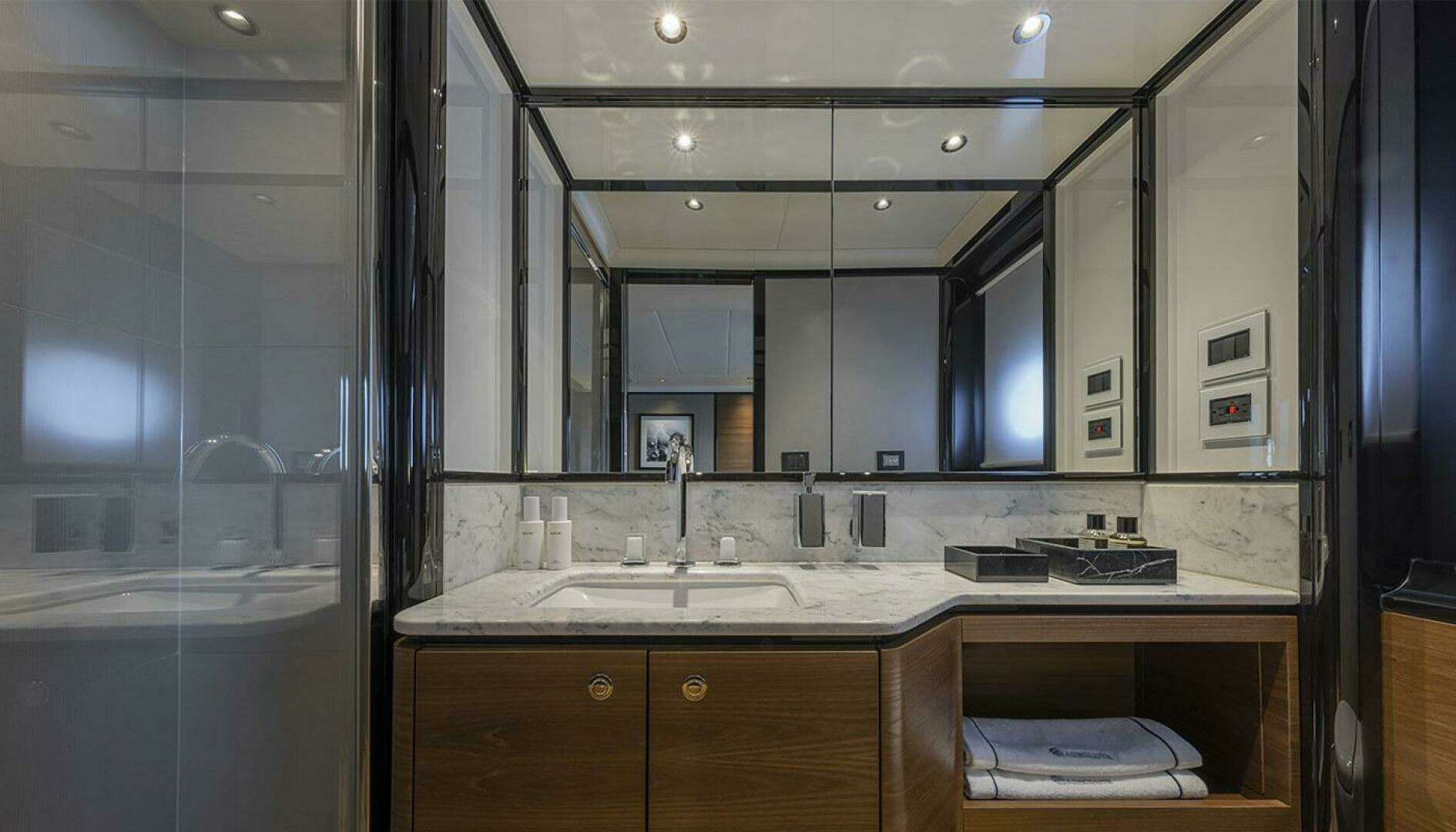 2027 Absolute Navetta 75 - Image 33