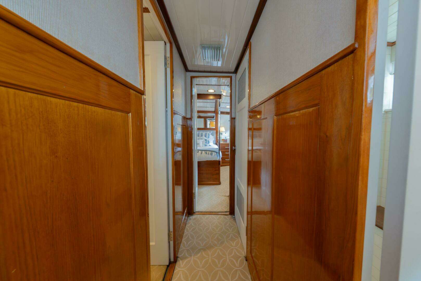 1971 Trumpy 58 - Image 7