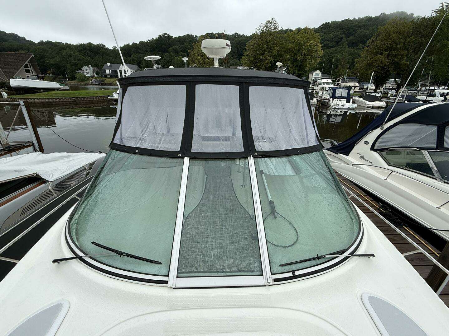 2004 Cruisers 370 Express - Image 6