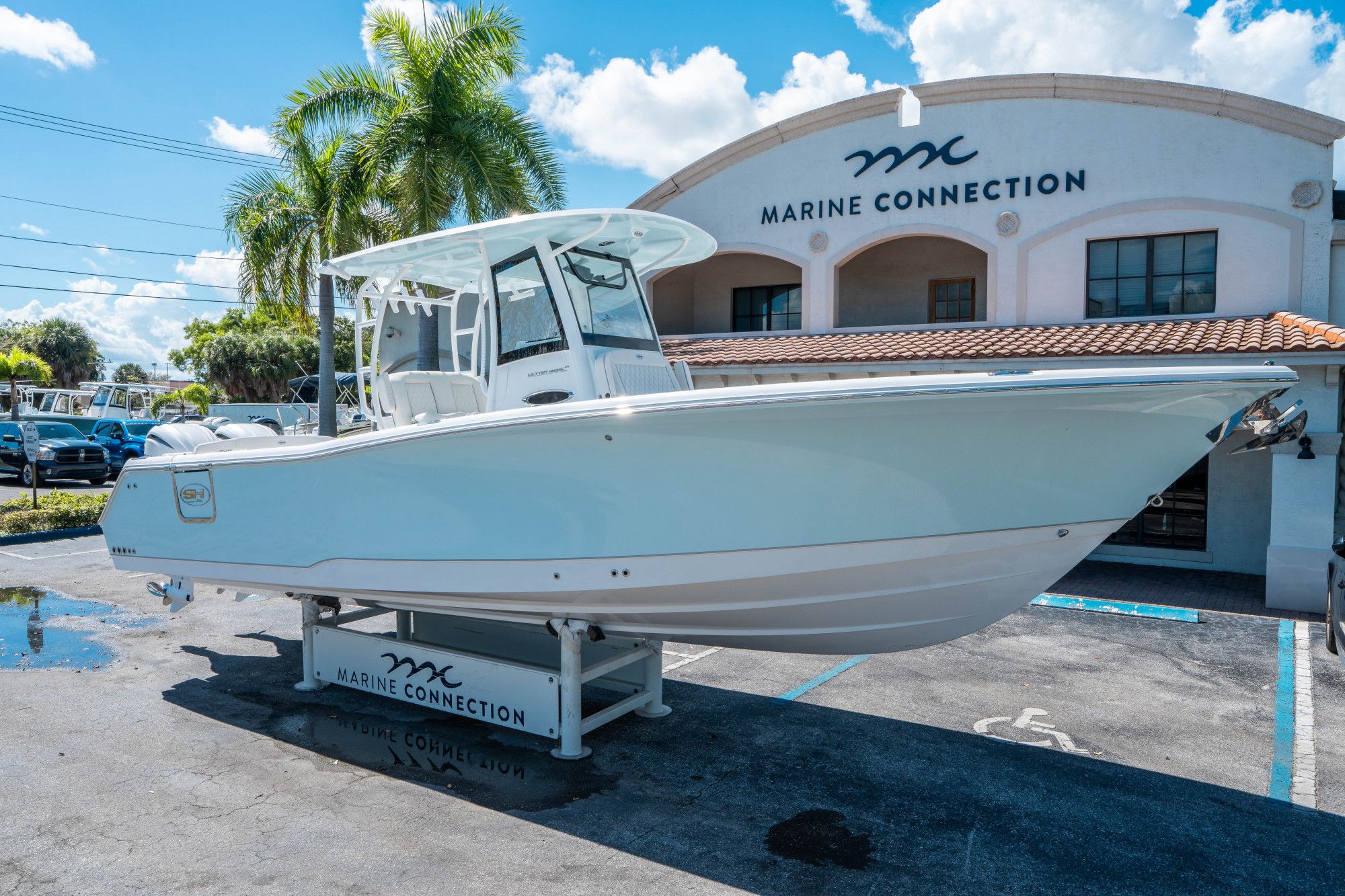 2026 Sea Hunt ULTRA 305 CB - 8