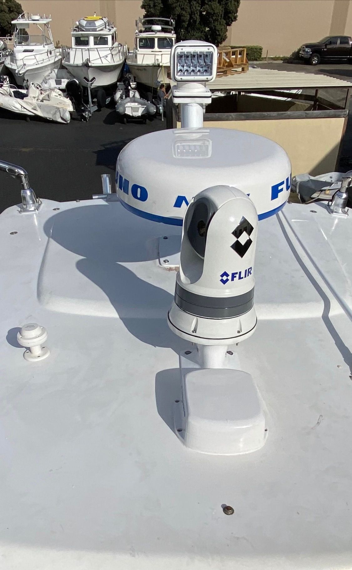 2012 Robalo R225 Walkaround - 10