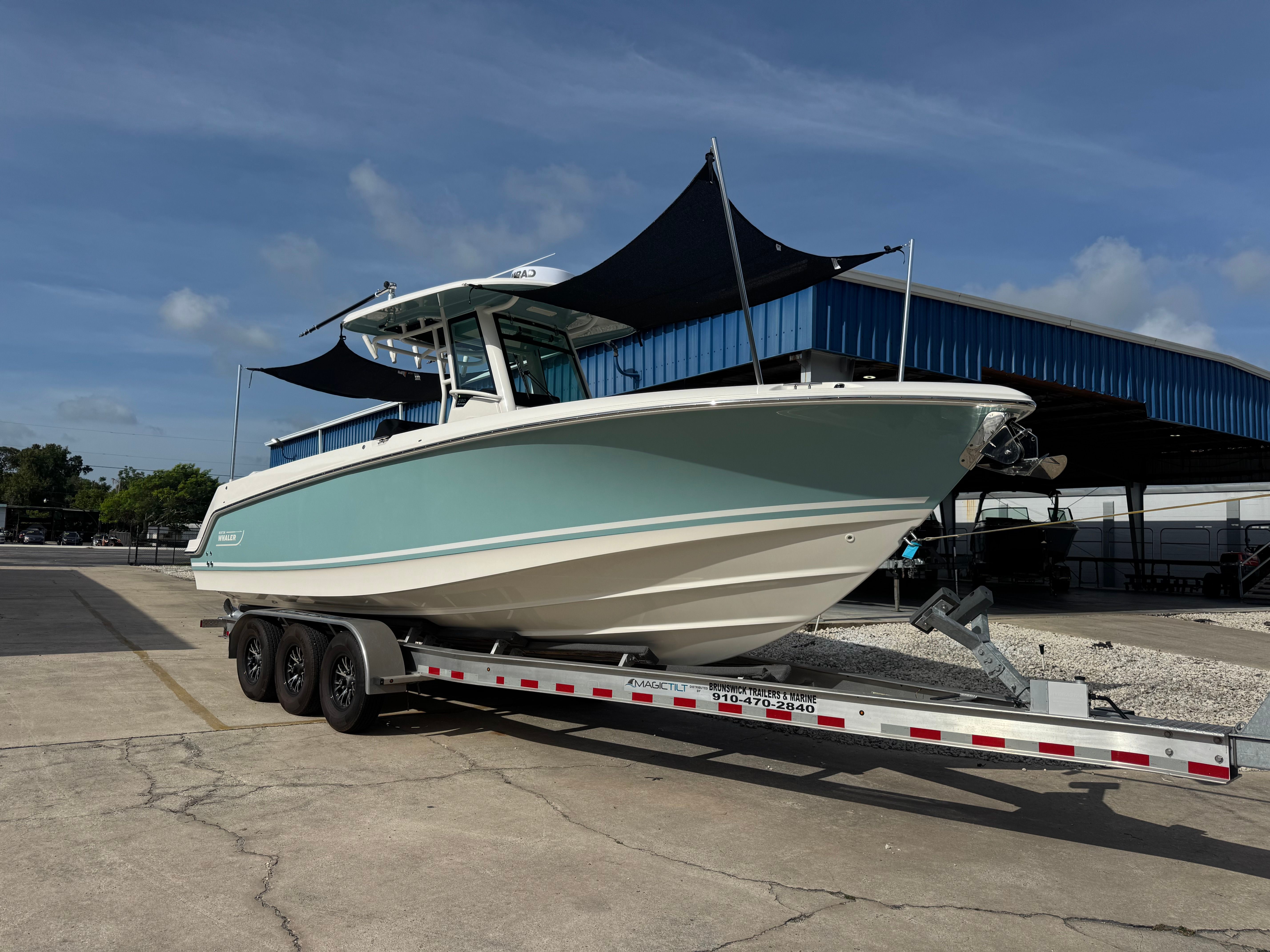 2026 Boston Whaler 280 Outrage