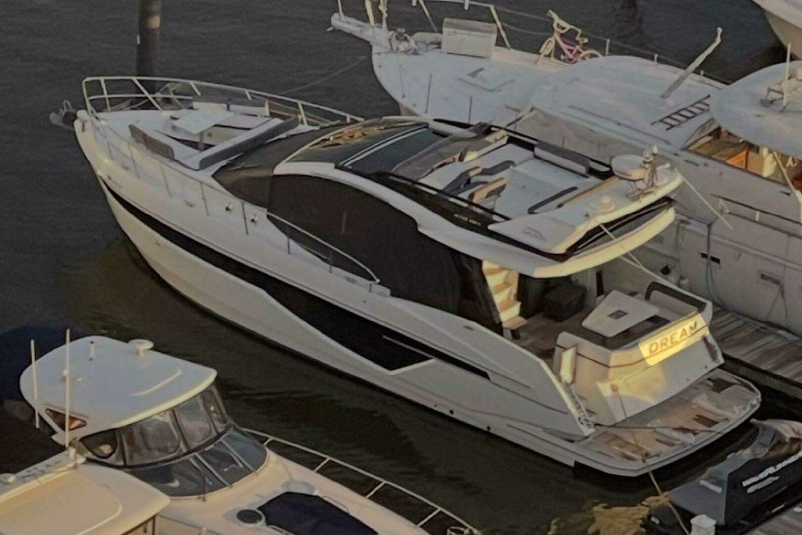 2019 Galeon 470 Sky - Image 4