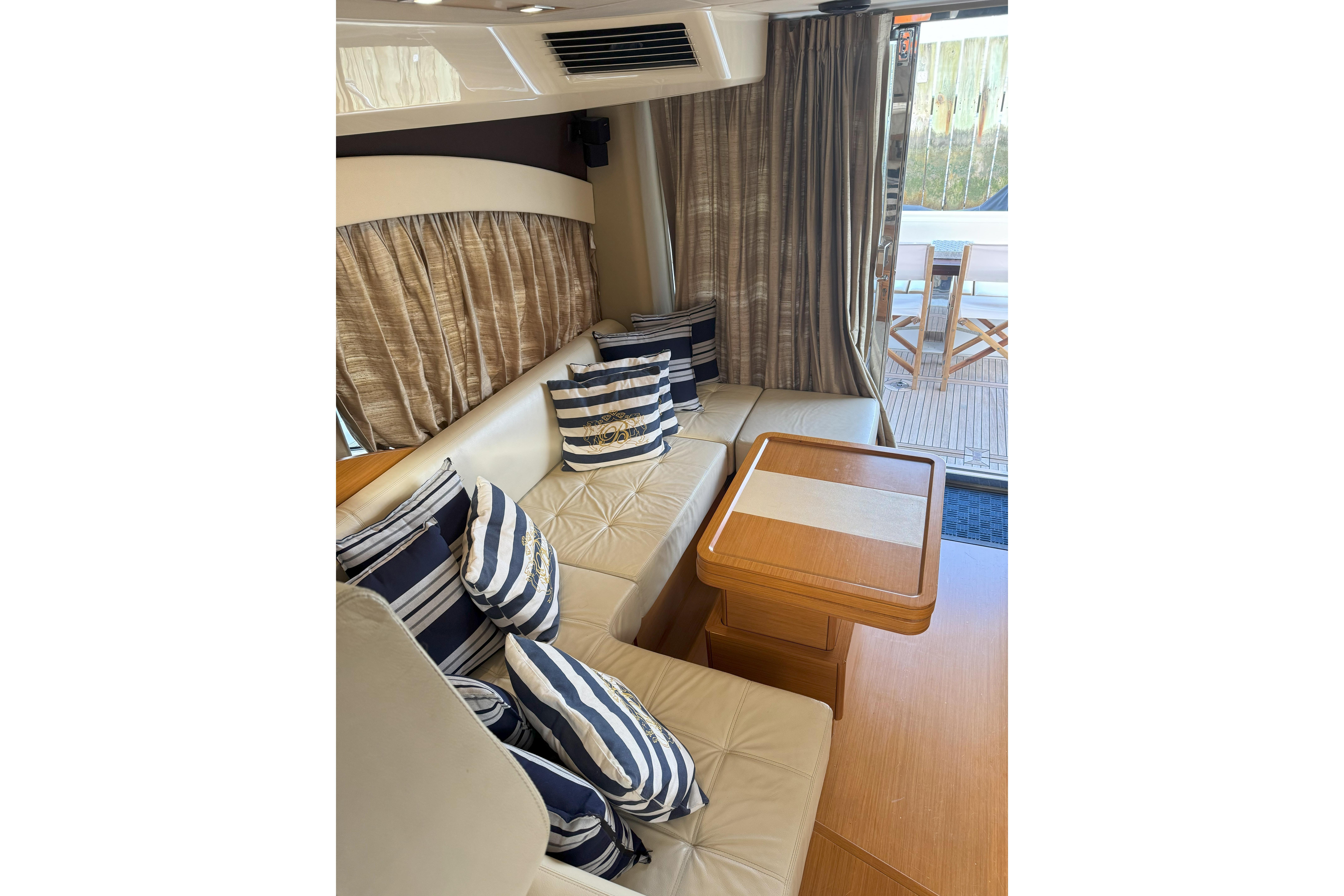 2014 Azimut 45 - 23
