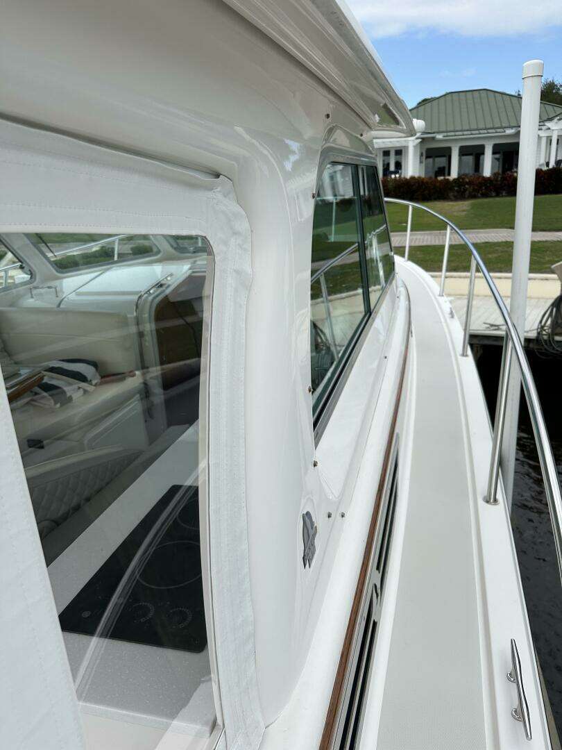2022 Back Cove 34O - Image 9