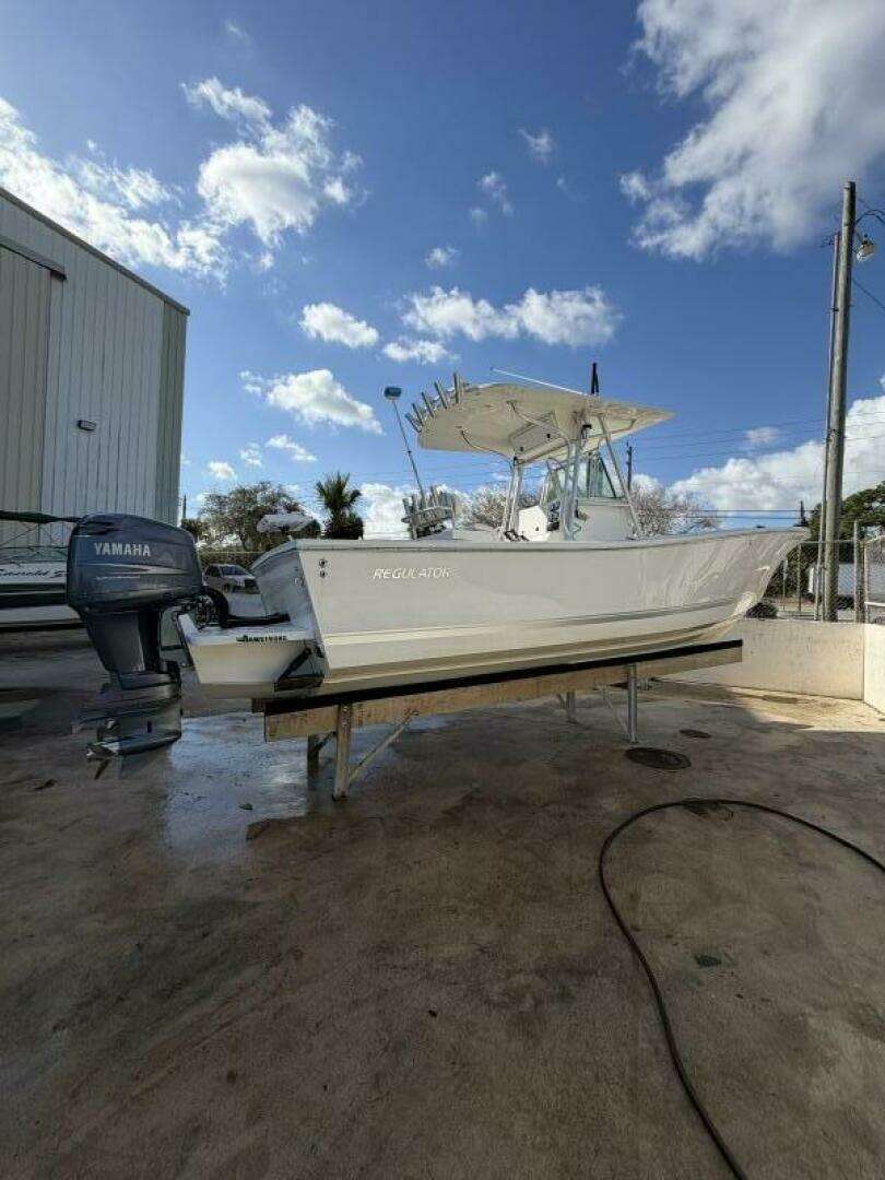 2004 Regulator — - Image 4