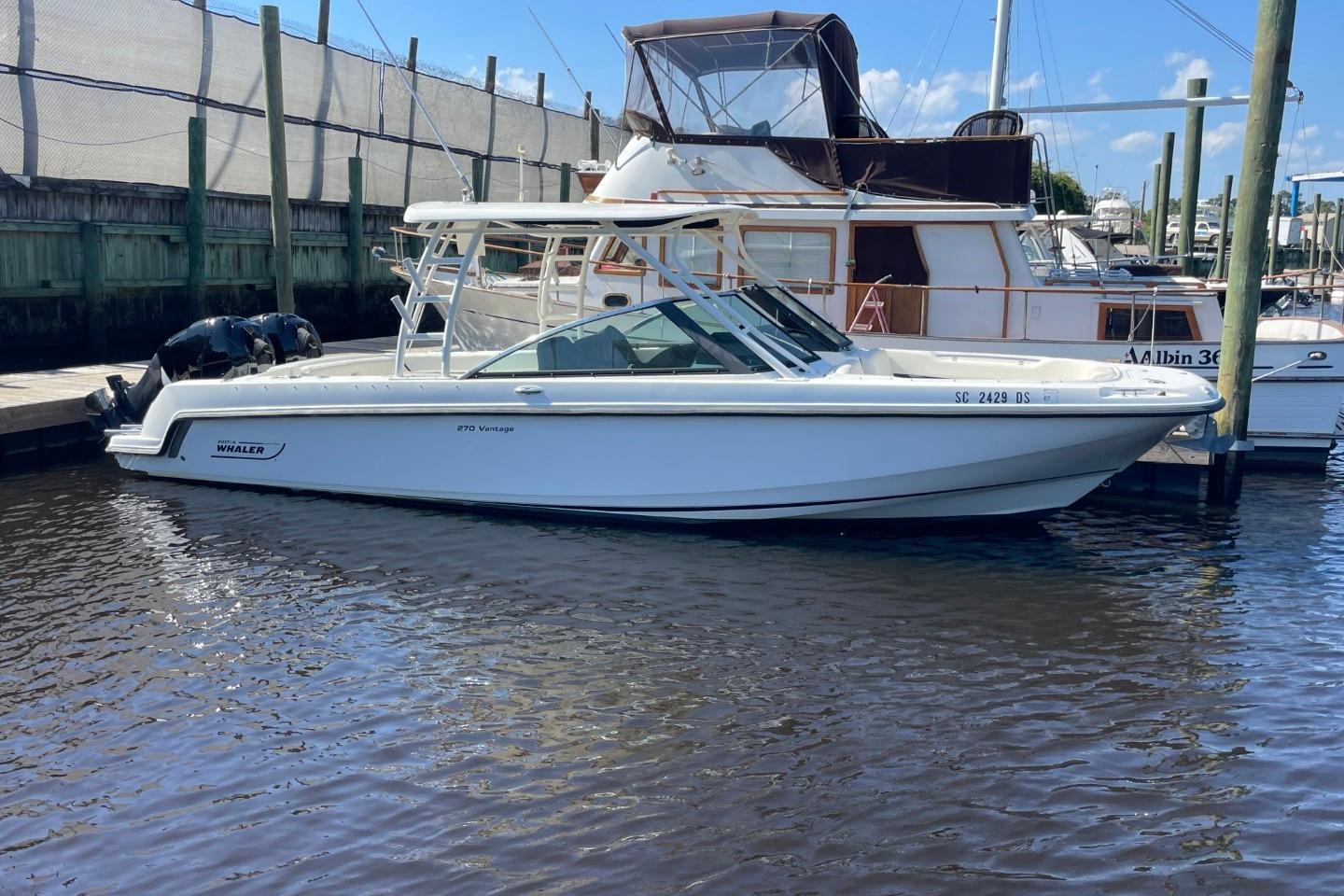 2016 Boston Whaler 270 Vantage