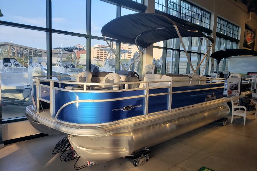 2026 Sun Tracker Fishin' Barge 20 DLX