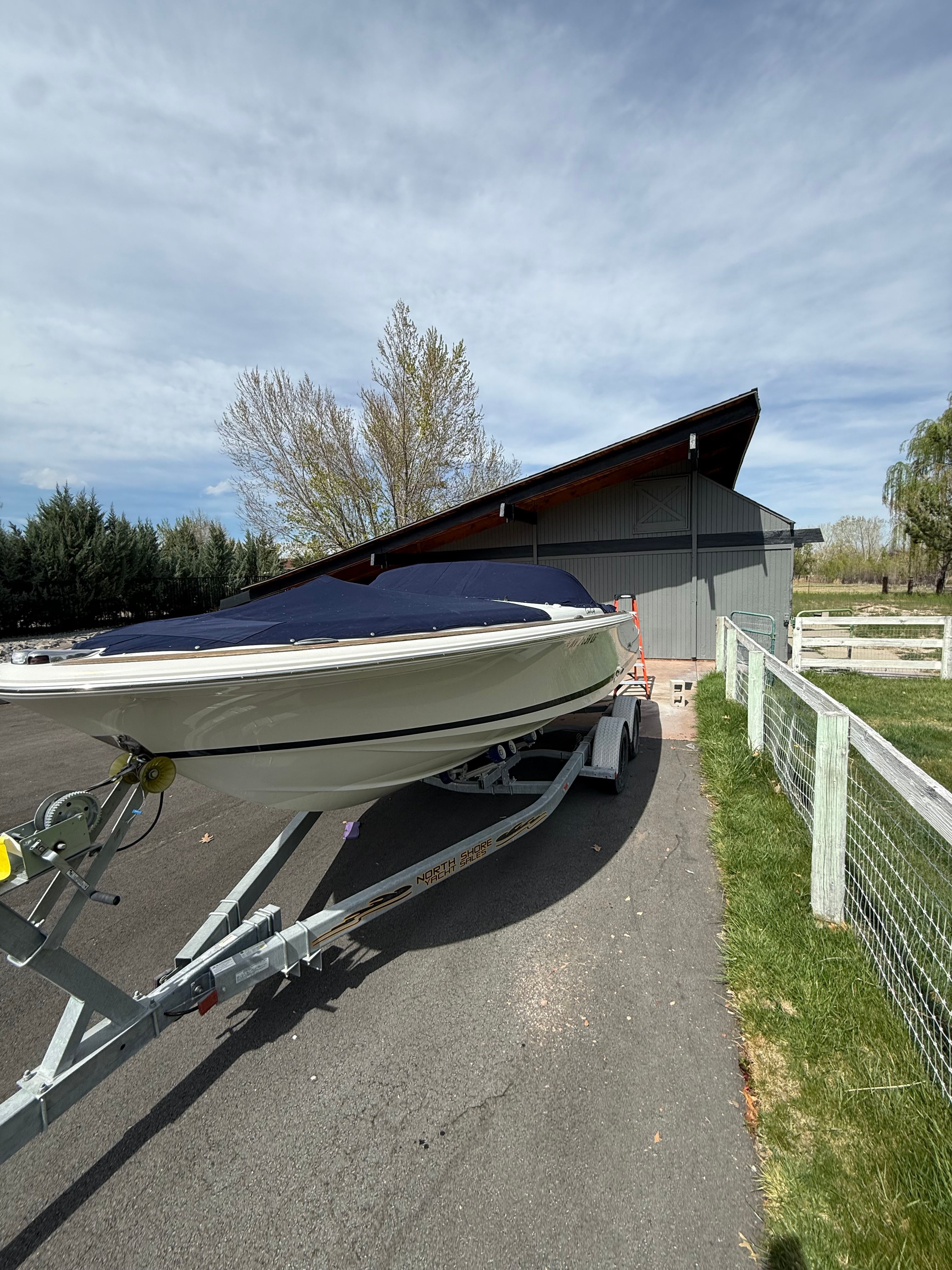 2013 Chris-Craft Launch 22 - 26
