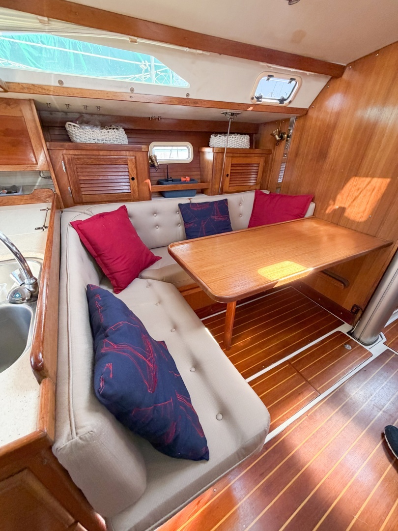 1996 Catalina 36 Mk II - Image 66