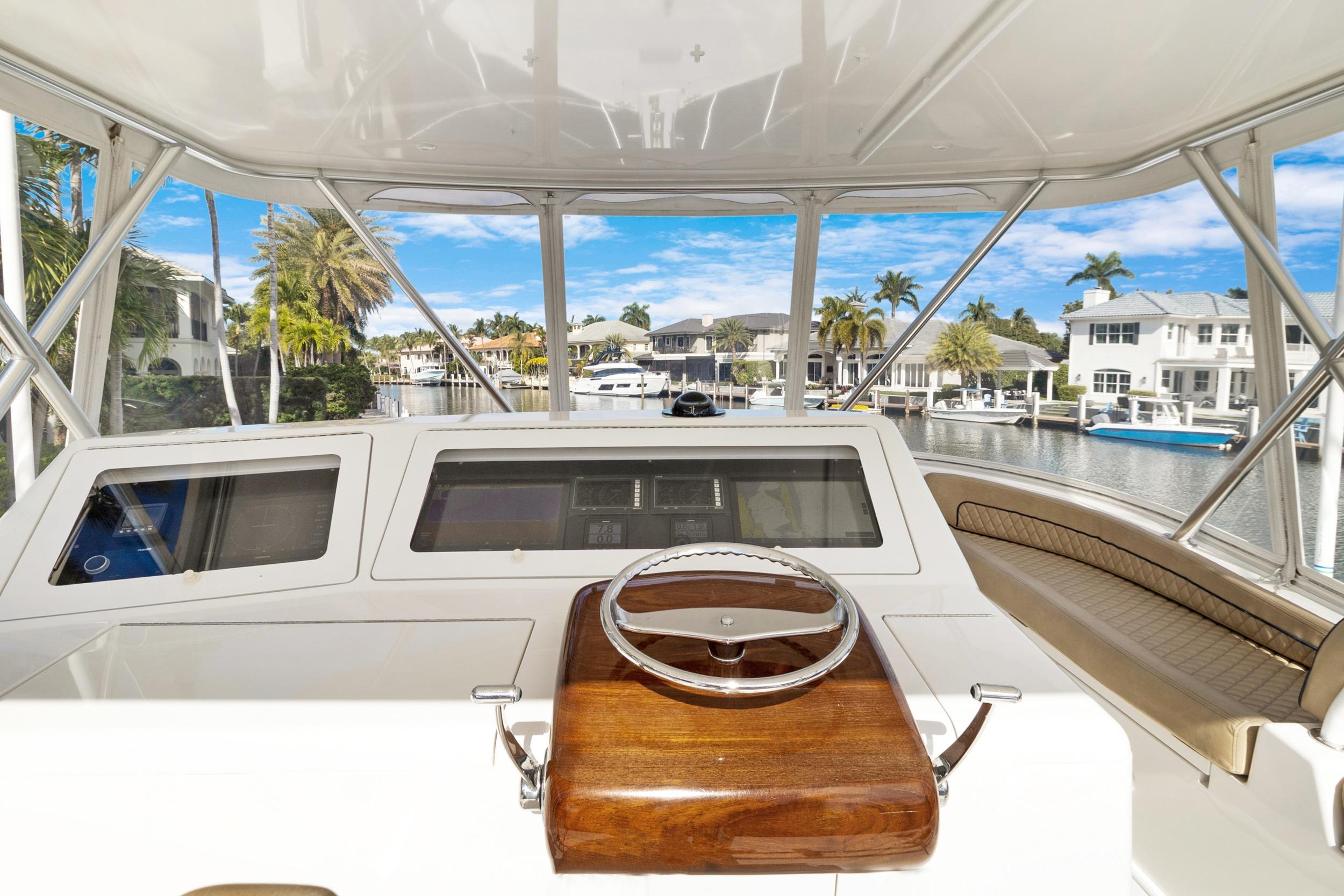 Helm facing forward from captain chair