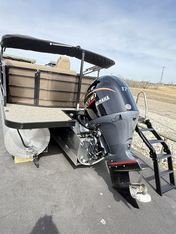 2026 Veranda VR235F2 Tritoon - 18