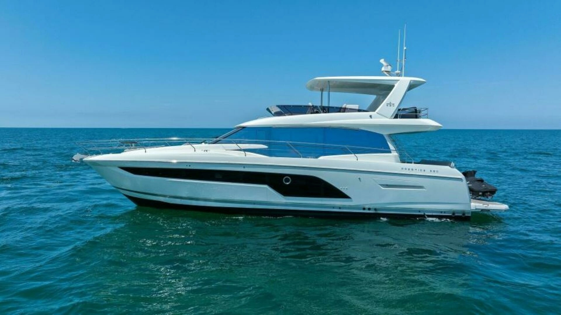 2022 Prestige 590 Flybridge - Image 63