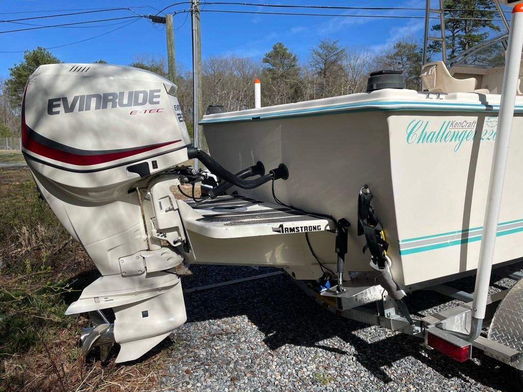 1999 KenCraft Challenger WA with Evinrude outboard motor.