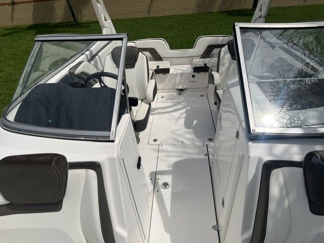 Interior of a 2015 Yamaha Boats 242 Limited S.
