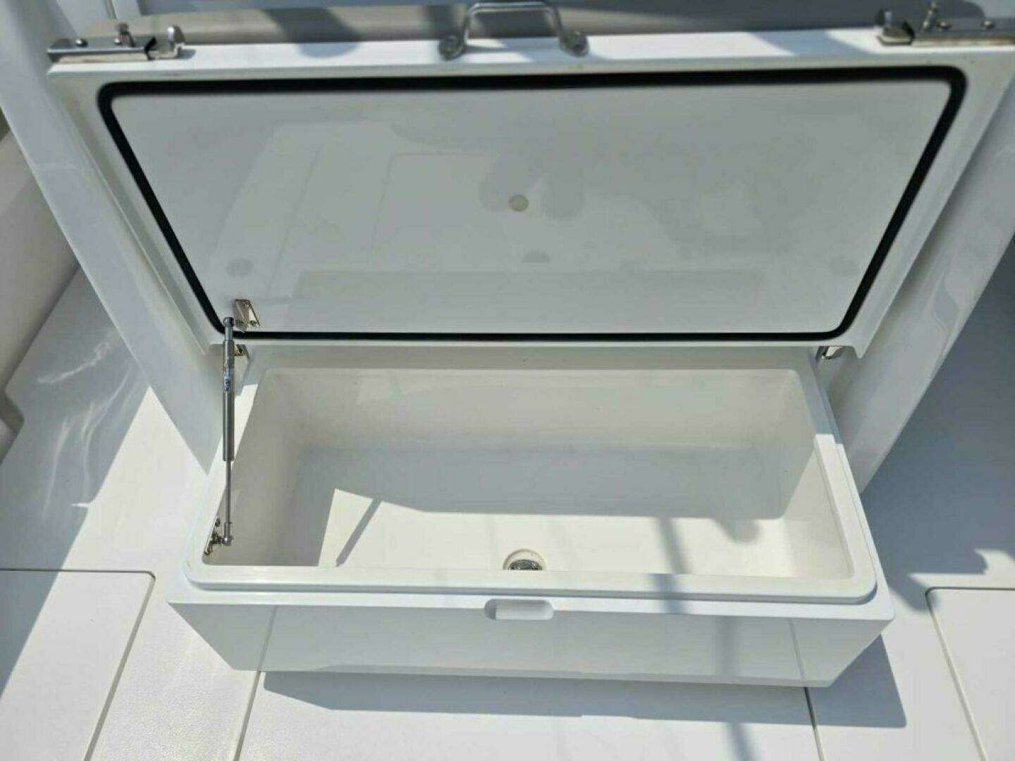 2023 Valhalla Boatworks V-33 - Image 28