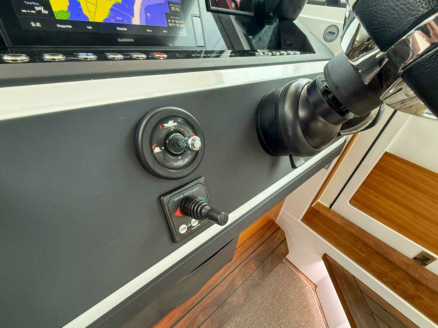 2020 Axopar 28 Cabin w/Wet Bar - Image 20