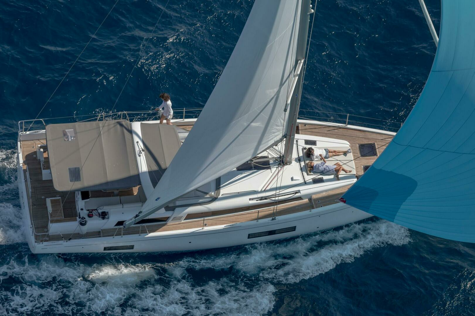 2025 Beneteau Oceanis Yacht 54 - Image 4