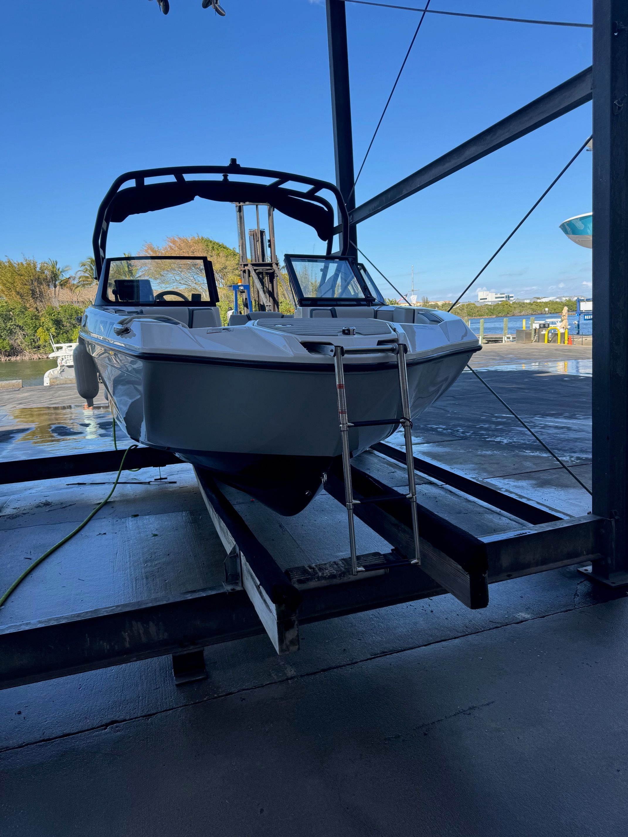 2023 Yamaha Boats AR220 - 15