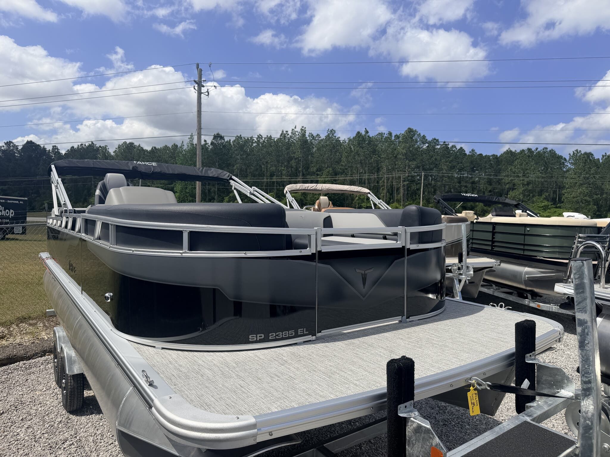 2026 Tahoe Pontoon Boats Sport 85 23 ELITE WINDSHIELD-140HP