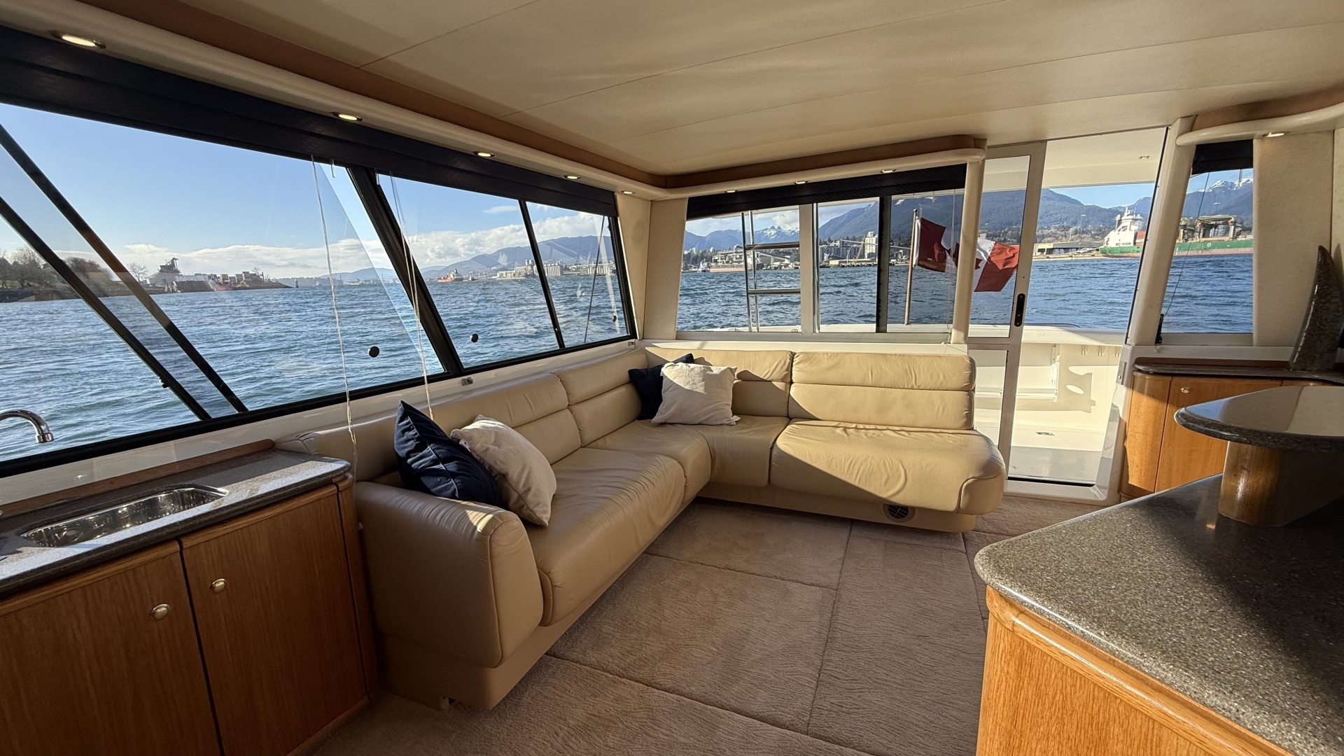 1998 Bayliner 4788 - Image 27