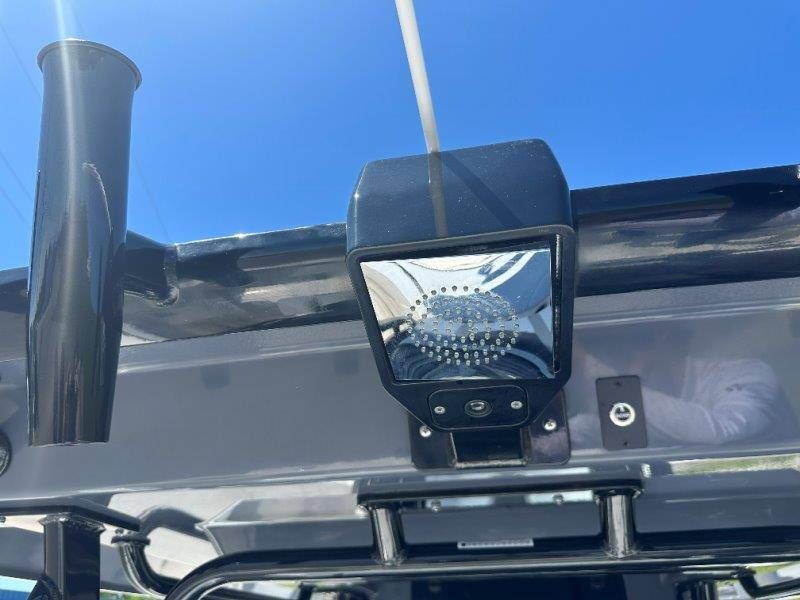 2026 Robalo R300 Center Console - 41