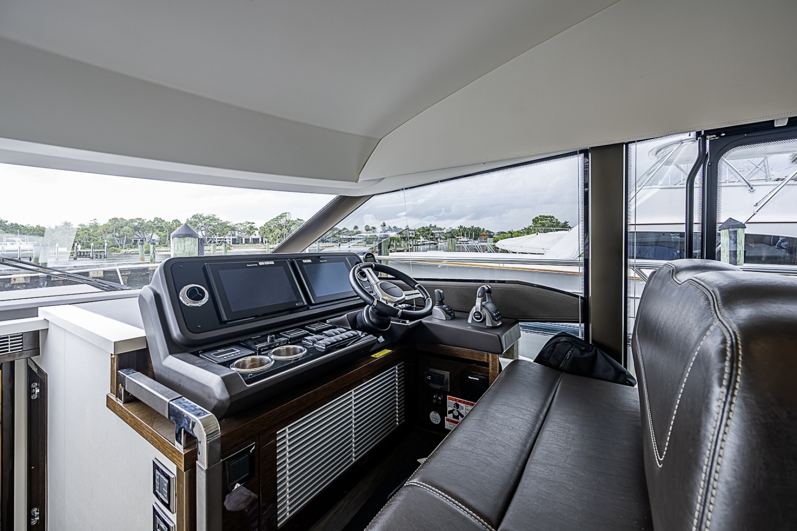 2021 Prestige 520 - Image 27