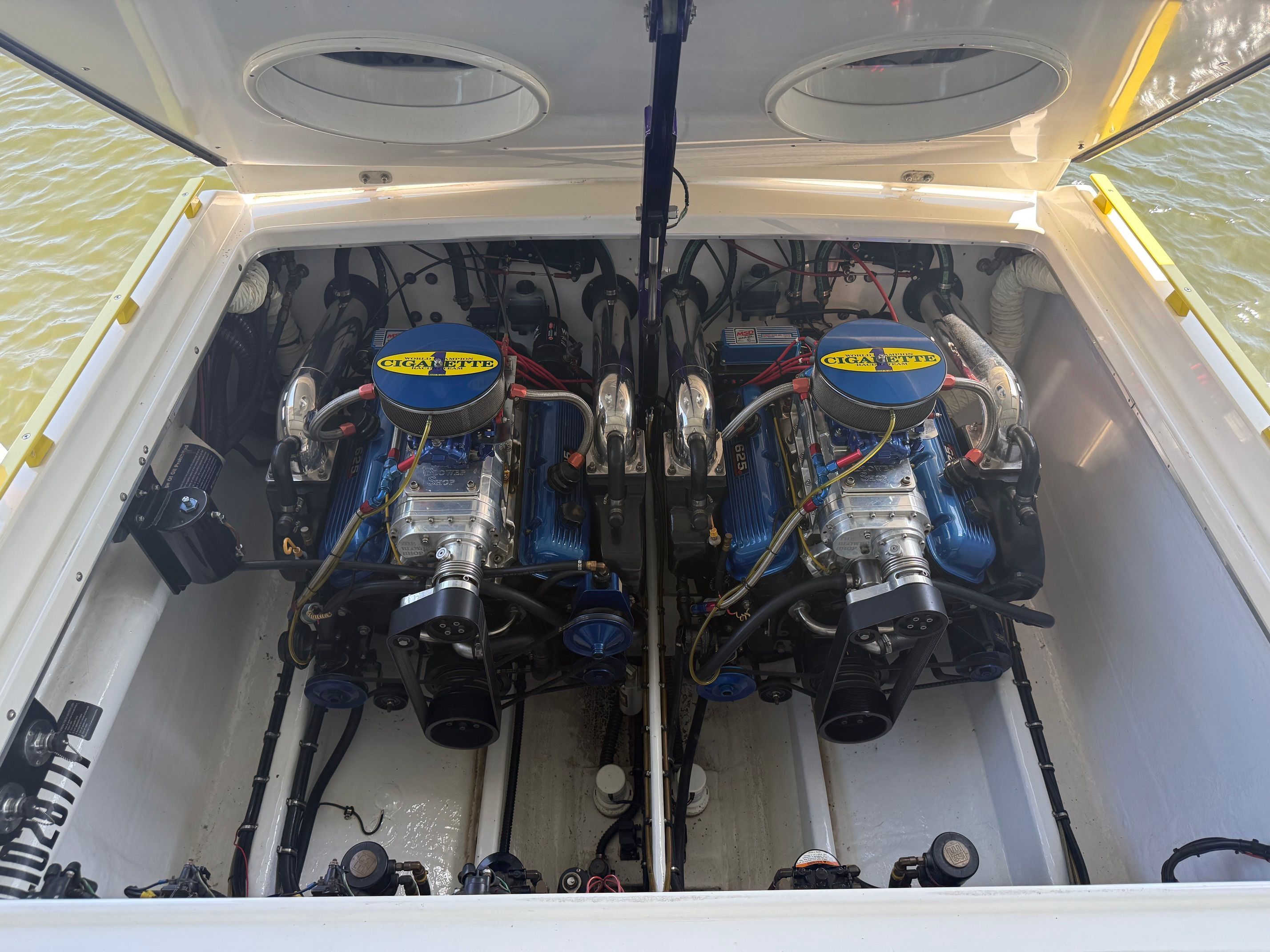 1993 Cigarette 38' Top Gun - 7