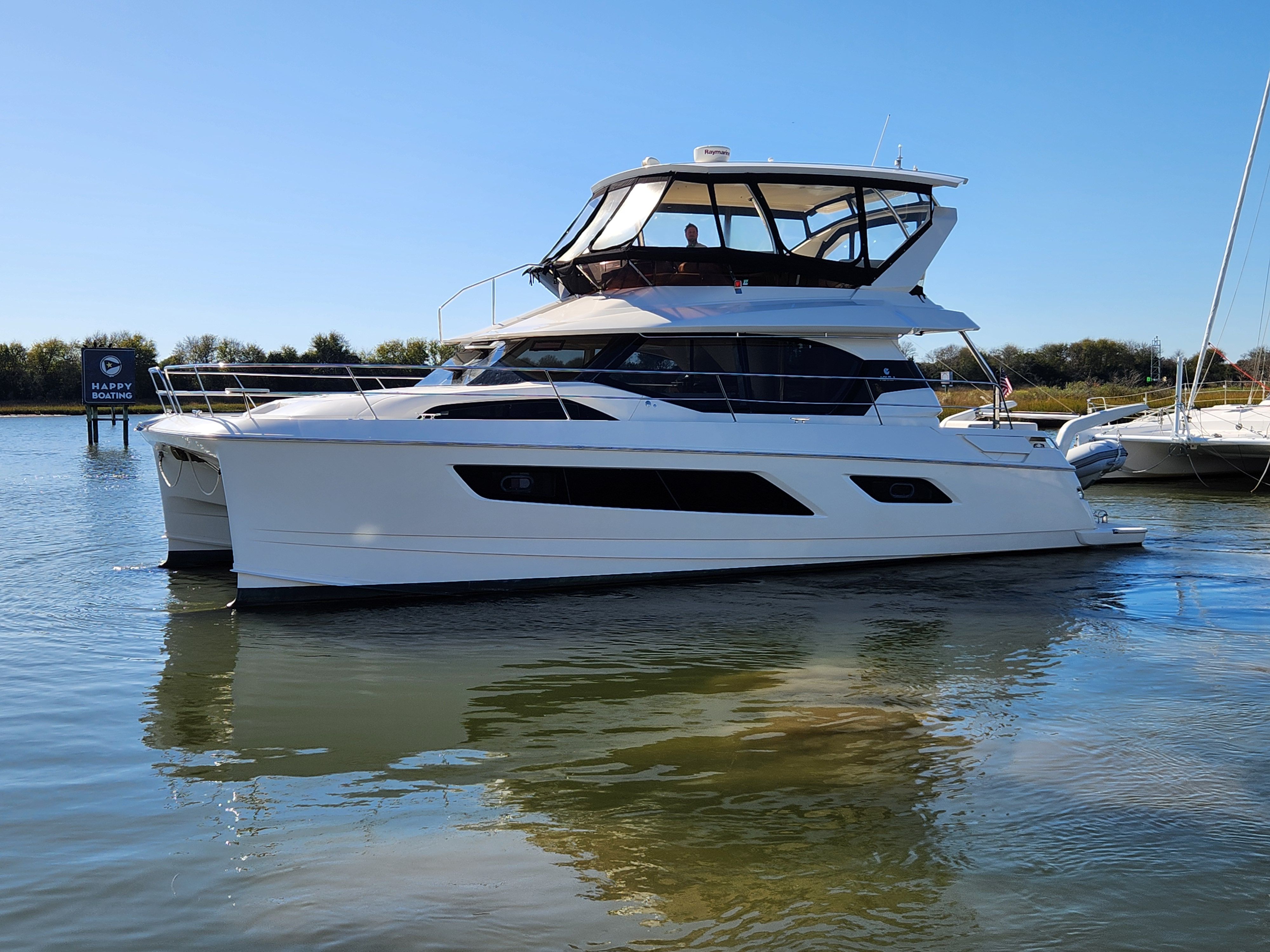 2016 Aquila 44 Yacht