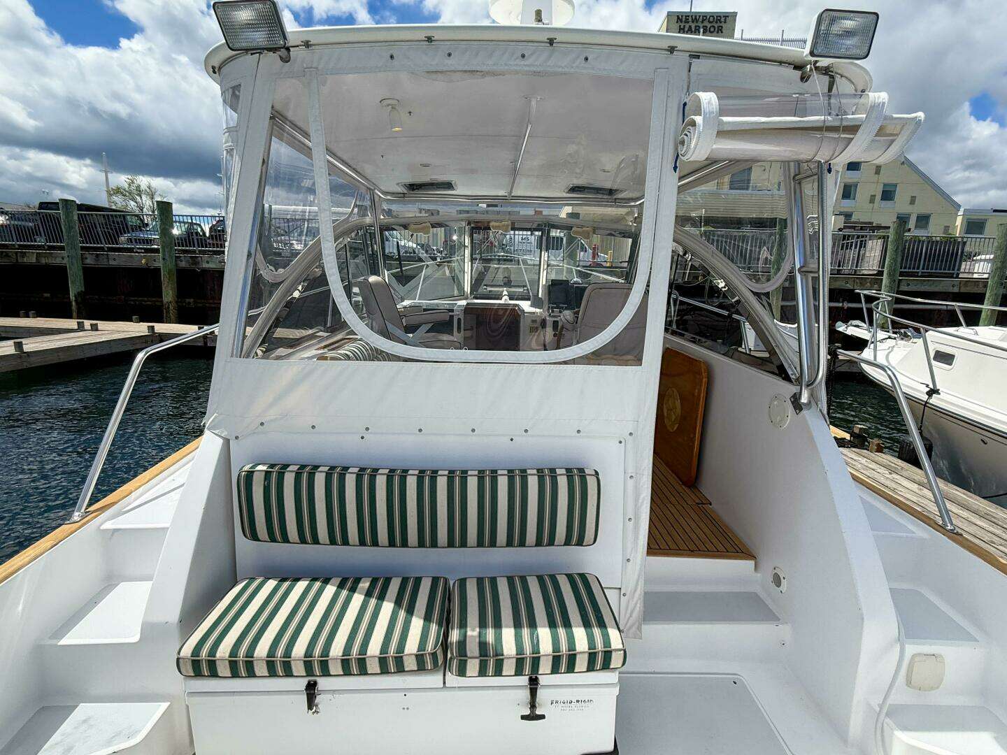2002 Legacy 34 Express Twin Jet - Image 13
