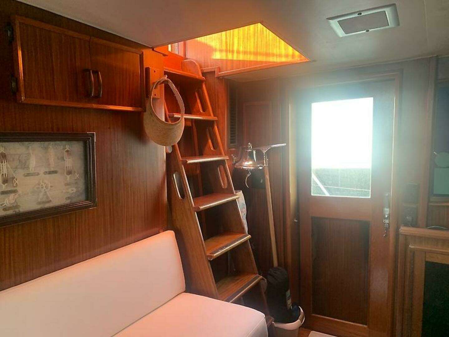 1984 Hatteras 53 - Image 18