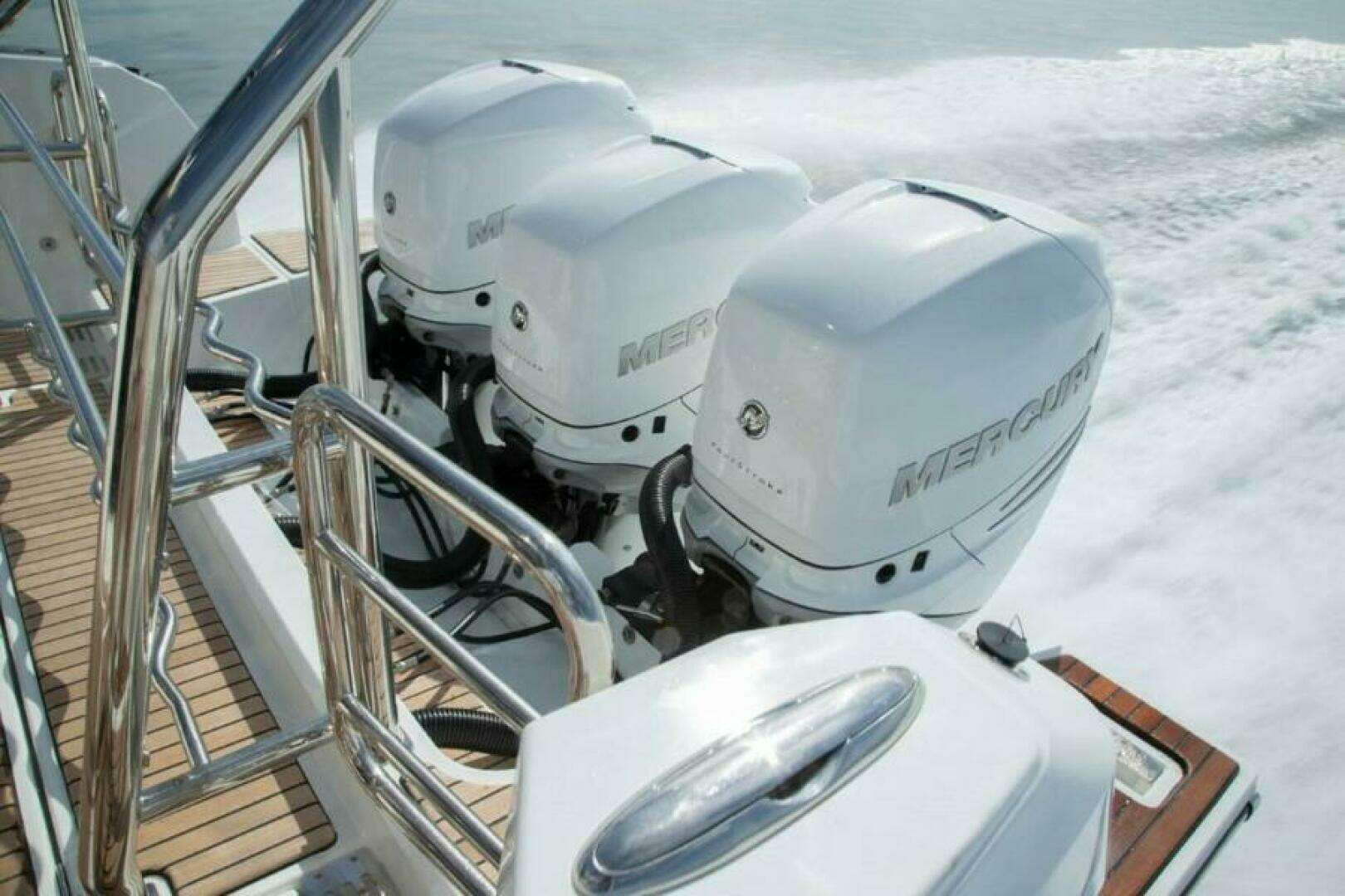 2025 Wellcraft 38 Explorer - Image 13