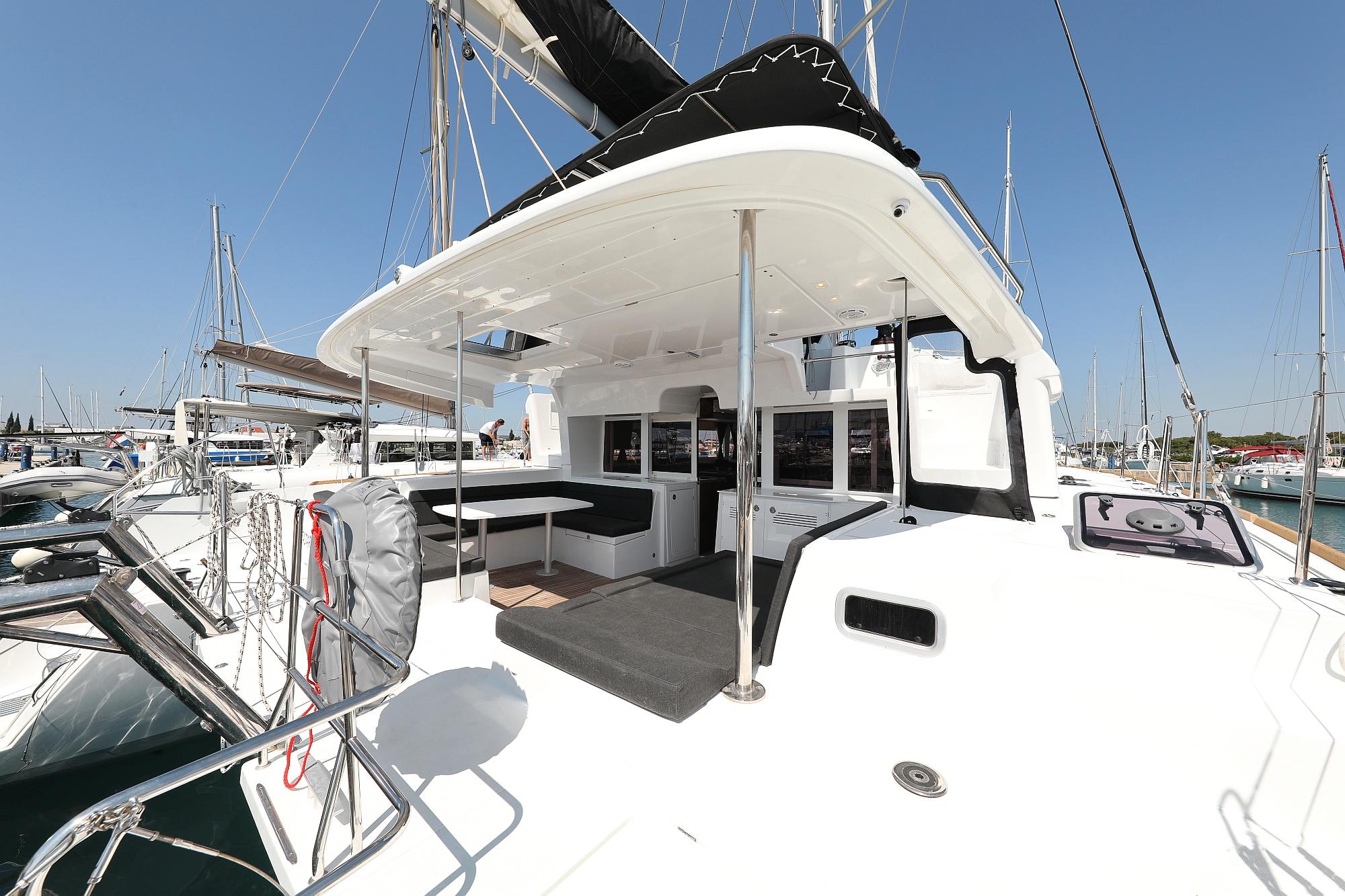 2019 Lagoon 450 F