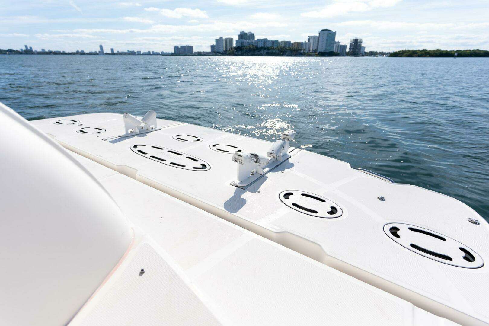 2005 Sea Ray 48 Sundancer - Image 19