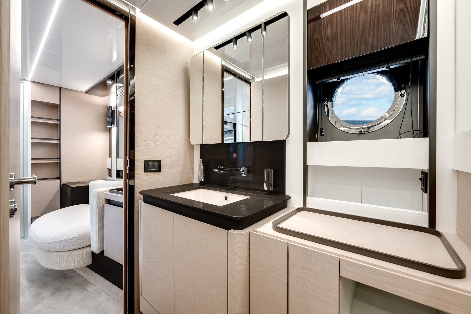 2024 Azimut S8 - Image 48