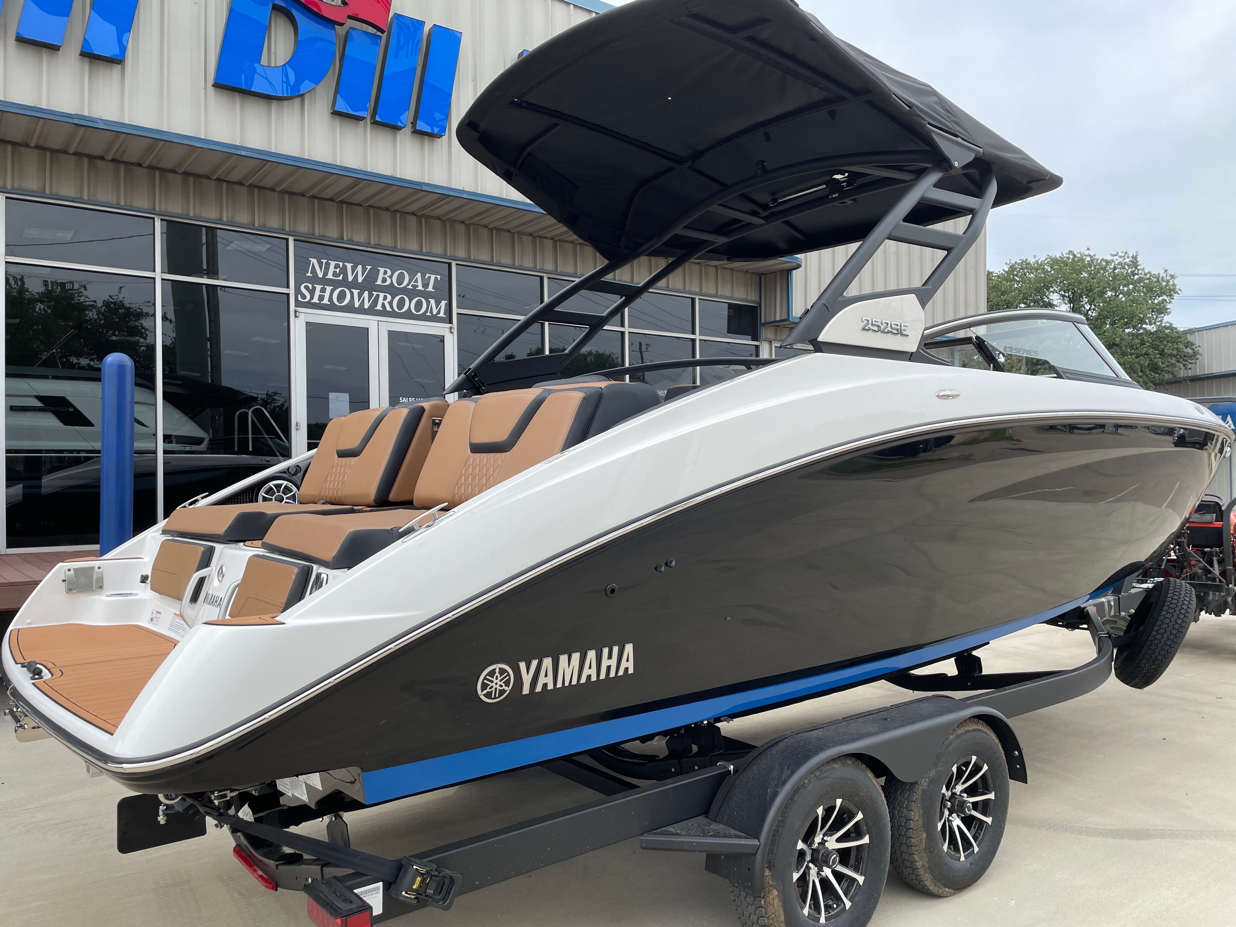 2026 YAMAHA 252 SE - Image 3